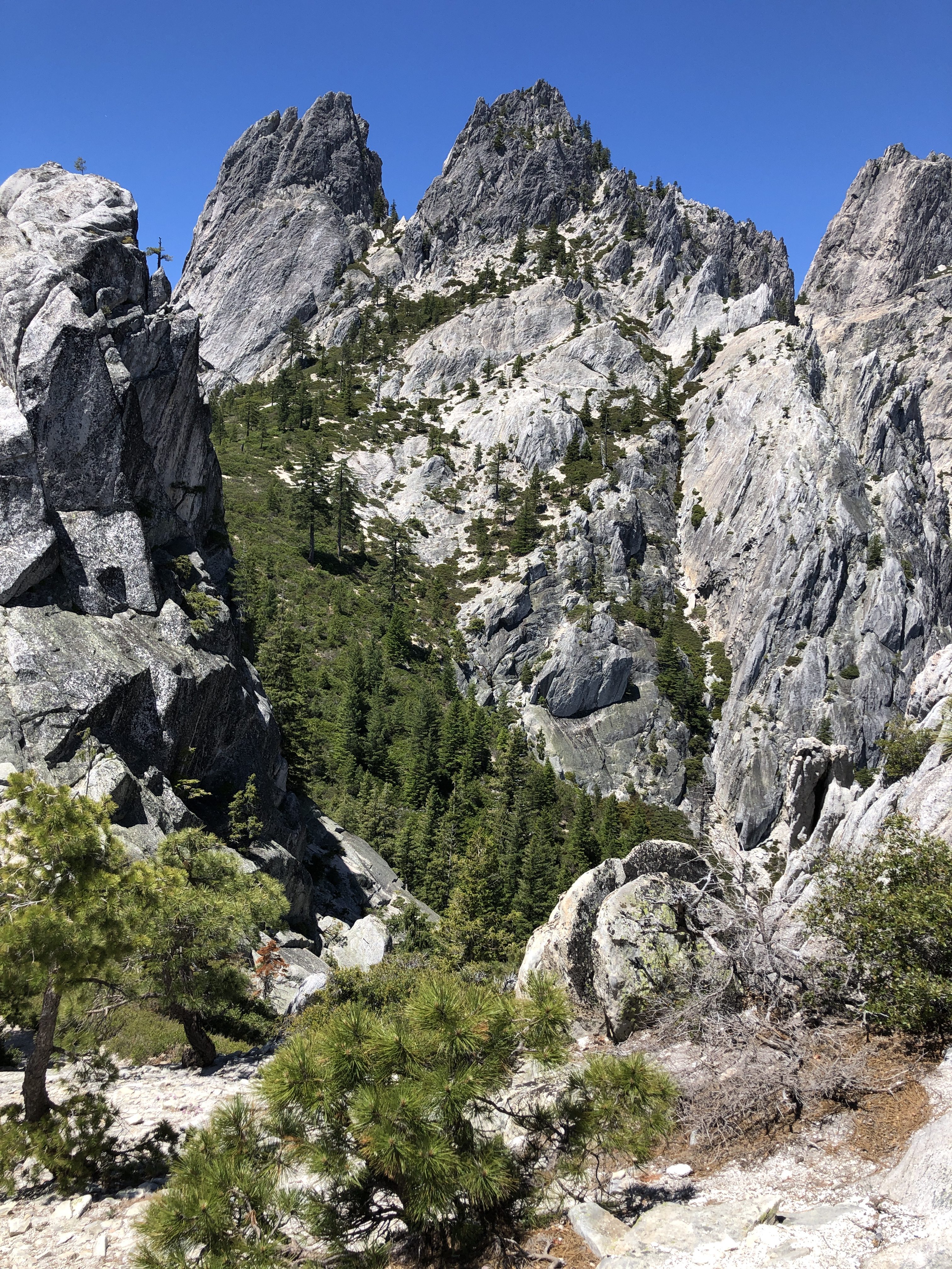 Castle Crags Trail to Castle Dome, California - Grey Otter OUTventures®