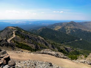 Read more about the article Hiking Mount Washburn